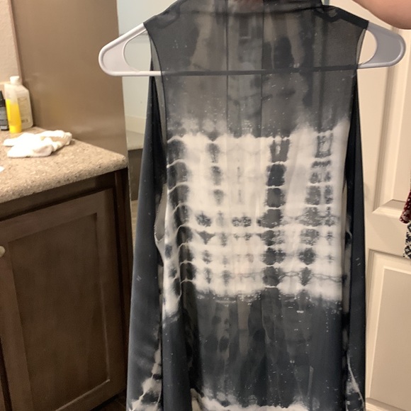 one size vest shawl - Picture 3 of 4